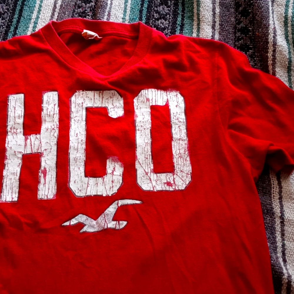 Hollister graphic tee shirt